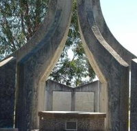 Inverell and District Bicentennial Memorial - Maitland Accommodation