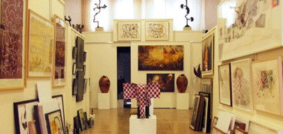 Australian Galleries - Roylston Street - Maitland Accommodation 2