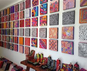 Bouddi Gallery - Contemporary Aboriginal Art - Maitland Accommodation 1