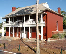 Campbelltown Heritage Walk - Maitland Accommodation 2