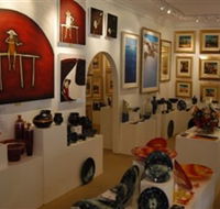 Articles Fine Art Gallery - Maitland Accommodation