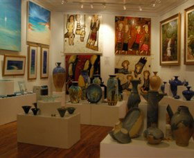 Articles Fine Art Gallery - Maitland Accommodation 1