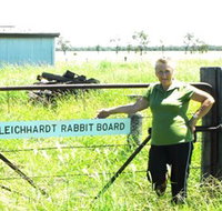 Morven Rabbit Board Gate - Maitland Accommodation