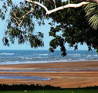 Beachfront Hotel - Maitland Accommodation