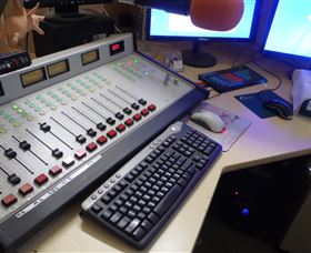 Peak Hill FM Community Radio Station - Maitland Accommodation 0
