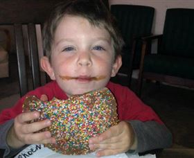 Corowa Whisky And Chocolate - Maitland Accommodation 3