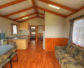 Inland Waters Holiday Parks Lake Burrendong - Maitland Accommodation 6