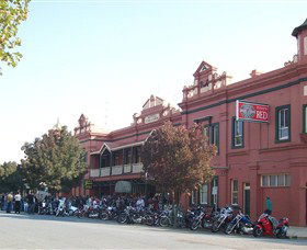 Culcairn Hotel - Maitland Accommodation 2