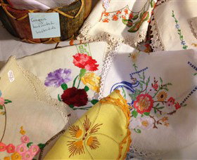 Mountain Blue Vintage Linen - Maitland Accommodation 2