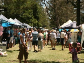 Broadbeach Art And Craft Markets - Maitland Accommodation 1