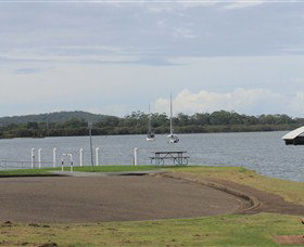 Laurieton Riverside Seafoods - Maitland Accommodation 2