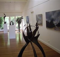 Ivy Hill Gallery - Maitland Accommodation