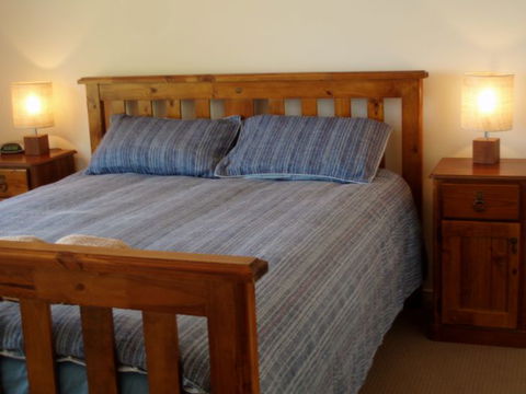 Lake Escape - Maitland Accommodation 0