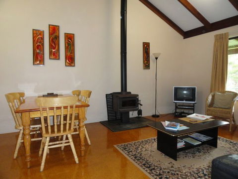 Tinglewood Cabins - Maitland Accommodation 0