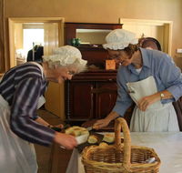 Peek into the Past - Maitland Accommodation