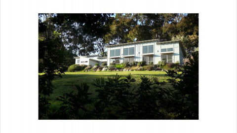 Tilba Coastal Retreat - Maitland Accommodation 6