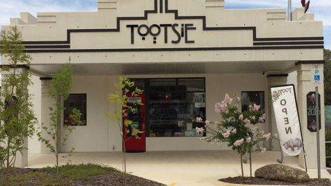 Tootsie Fine Art And Design - Maitland Accommodation 0