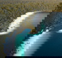 Pack-free Camping Lake McKenzie Central Hike - 2 Days - Maitland Accommodation