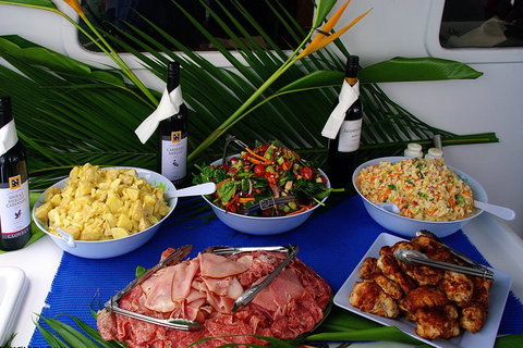 Three-Quarter Day Hervey Bay Premium Whale Watching Cruise - Maitland Accommodation 10