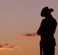 Townsville and the Australian Army Walking History Tour with Optional City Sightseeing - Maitland Accommodation