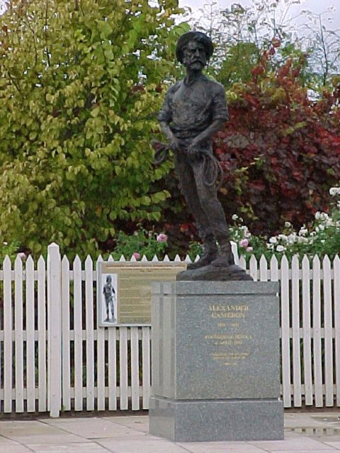 Alexander Cameron Statue - Maitland Accommodation 0