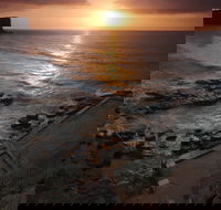 Avalon Beach - Maitland Accommodation