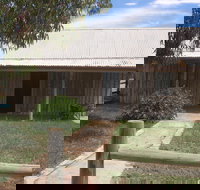 Early Settlers Cottage Solly's Hut - Maitland Accommodation