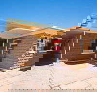 Former Alice Springs Telegraph Repeater Station and Post Office. - Maitland Accommodation