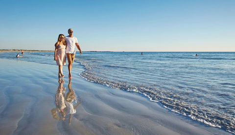 Cable Beach - Maitland Accommodation 2