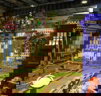 Unreal Mini Golf - Maitland Accommodation