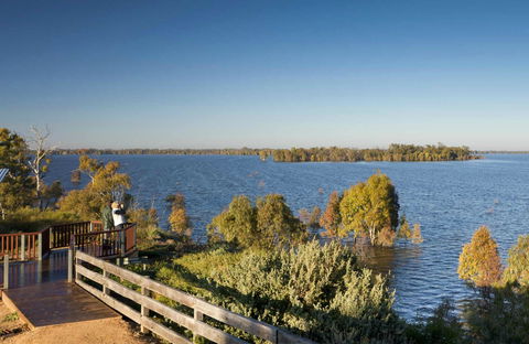 Yanga Lake Viewing Deck - Maitland Accommodation 0