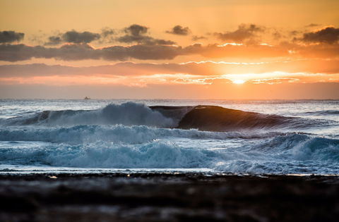Guillotines Surf Break - Maitland Accommodation 0