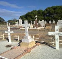 Historic Clan Ranald Shipwreck Graves - Maitland Accommodation