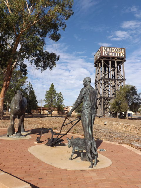 Merredin Railway Water Tower - Maitland Accommodation 0