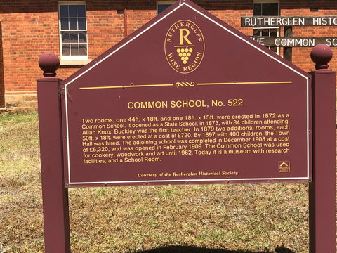 Rutherglen Common School Museum - Maitland Accommodation 1