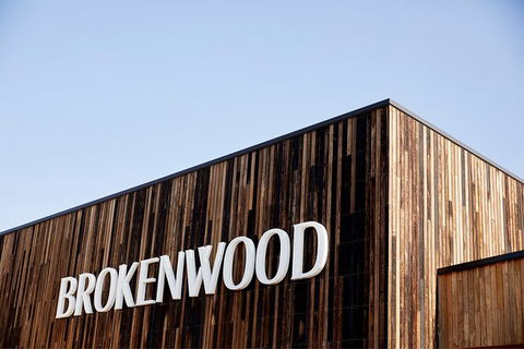 The Brokenwood Match - Maitland Accommodation 3