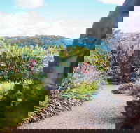 From Byron Bay to Crystal Castle 4.5 Hours Tour - Maitland Accommodation