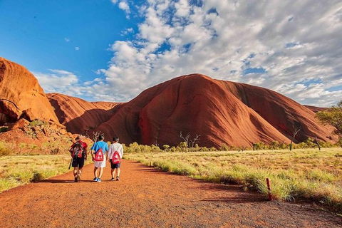Explore Uluru: 7 Hours Guide Tour At Sunrise With Light Breakfast - Maitland Accommodation 3