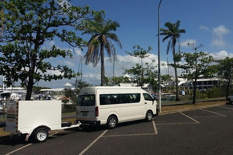 Airport Transfer To Or From Port Douglas Hotels For Up To 13 People (7am-10pm) - Maitland Accommodation 2