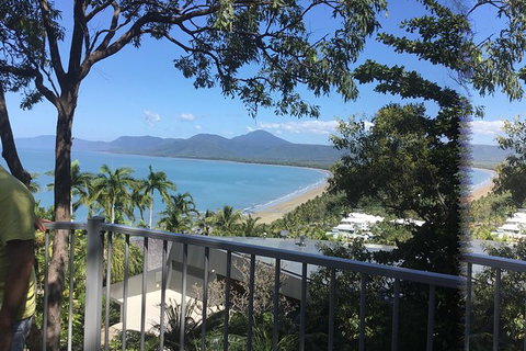IMAX Private Transfer 7 Guests Cairns Airport To Hotels In Port Douglas - Maitland Accommodation 4