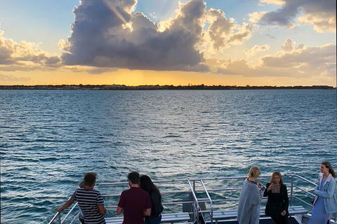 Sunset Twilight Cruise In Hervey Bay - Maitland Accommodation 4