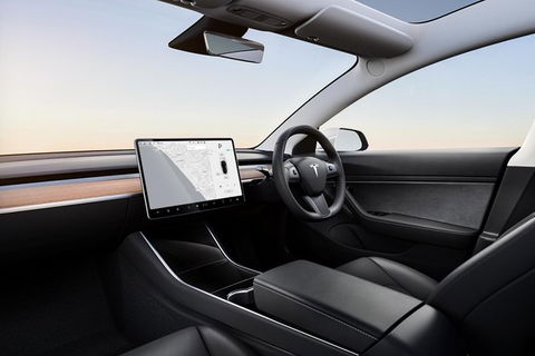 Adelaide Airport Departure Transfer In A Tesla Model3 EV - Maitland Accommodation 0