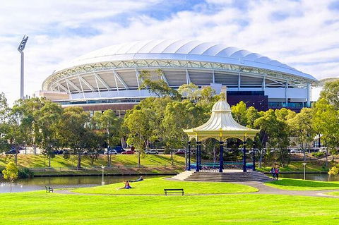 Departure Private Transfers: Adelaide To Adelaide Airport ADL In Business Car - Maitland Accommodation 8