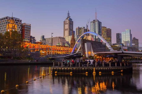 Arrival Private Transfers: Melbourne Airport MEL To Melbourne In Business Car - Maitland Accommodation 6