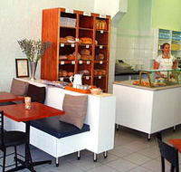 Knead Bakers - Maitland Accommodation