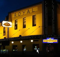 Royal Hotel - Maitland Accommodation