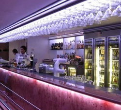 Helm Bar - Maitland Accommodation 1