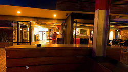 The Corner Hotel - Maitland Accommodation 1