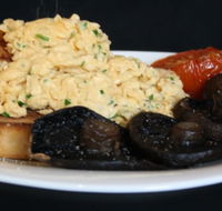 Raphael's On Brighton - Maitland Accommodation