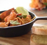 Tedder and Woodroffe Lounge and Dining - Maitland Accommodation